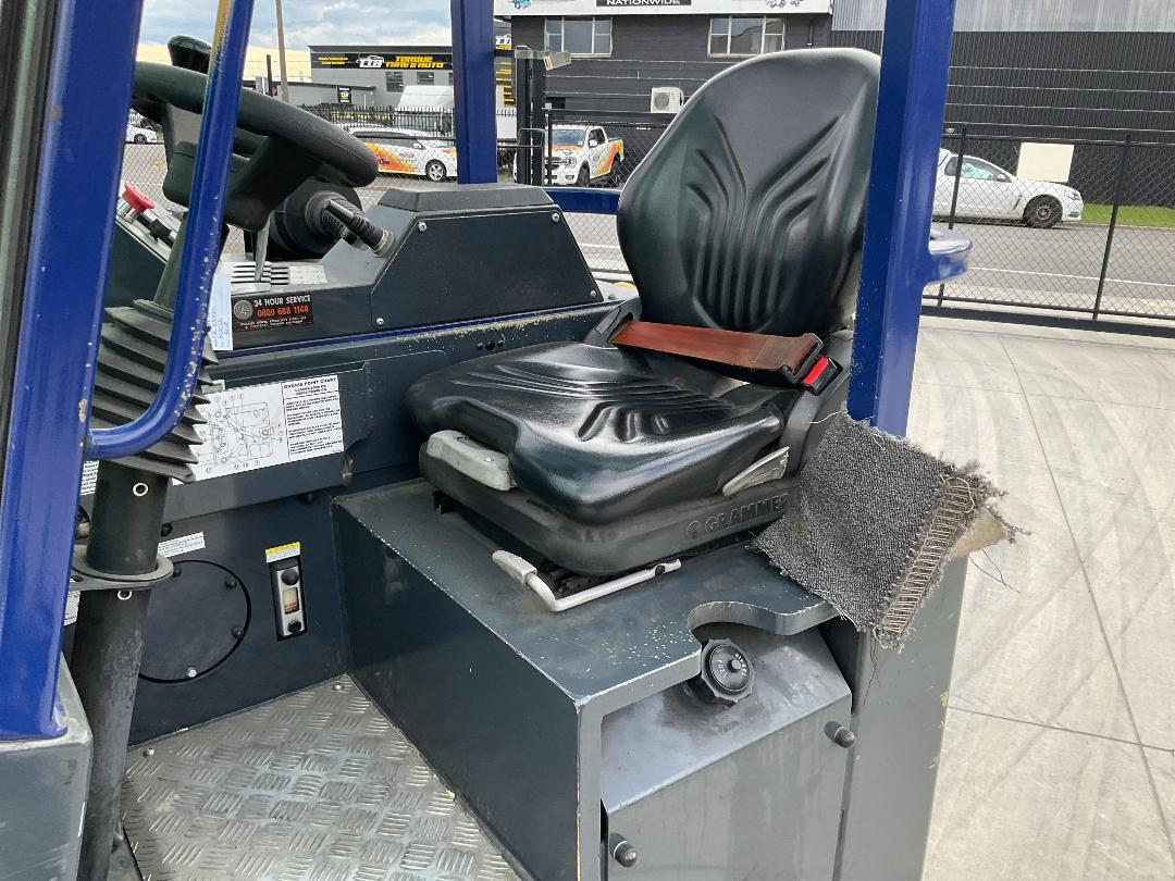 Photo '10' of Mobile Machine Combilift C3000CB Forklift Photo '10' of Mobile Machine Combilift C3000CB Forklift