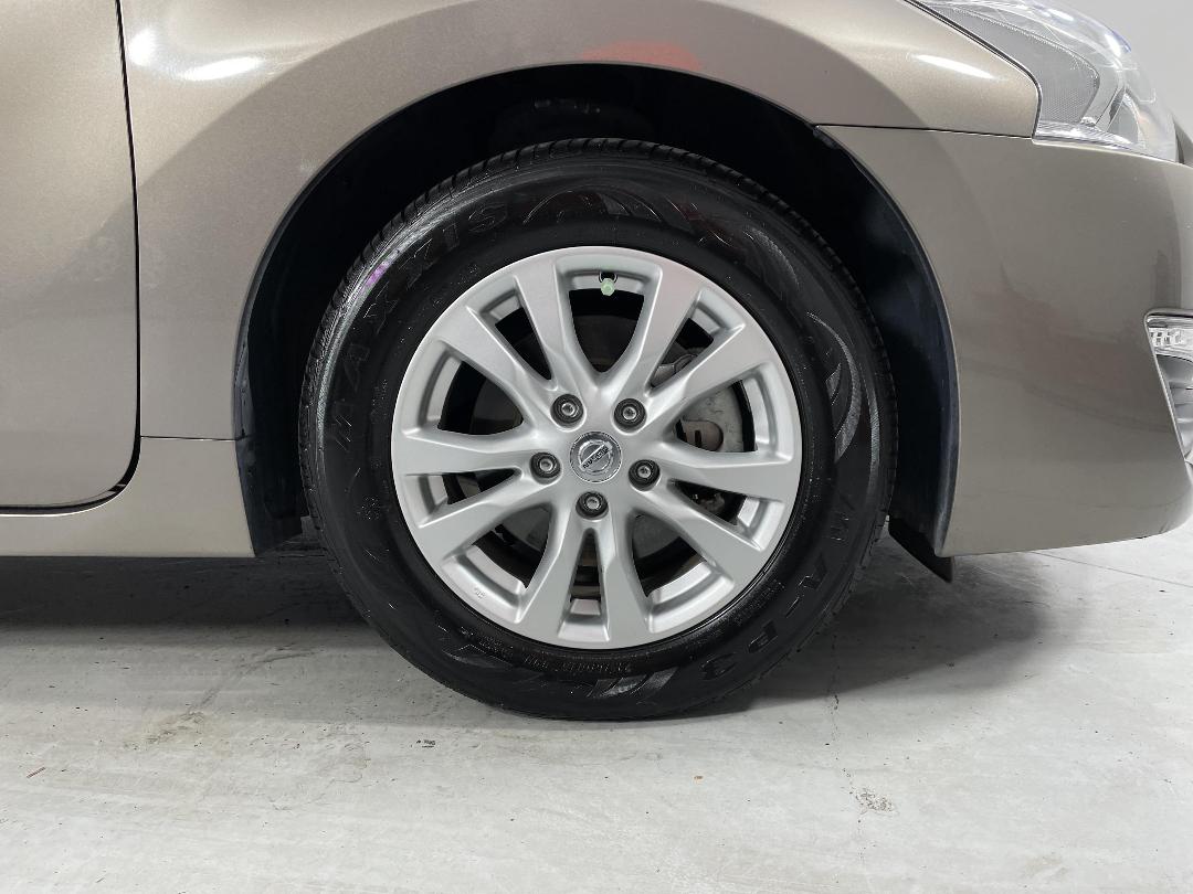 Photo '9' of Nissan Altima Photo '9' of Nissan Altima