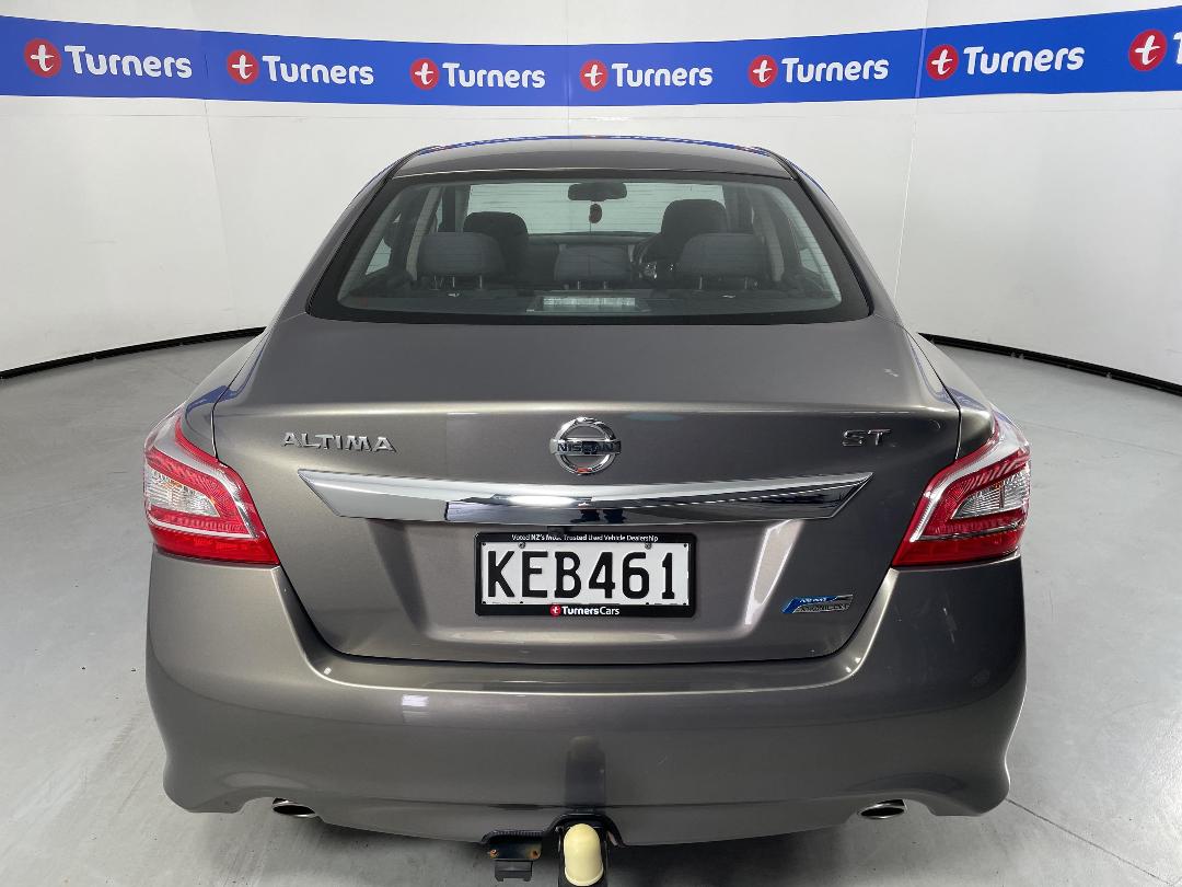 Photo '6' of Nissan Altima Photo '6' of Nissan Altima