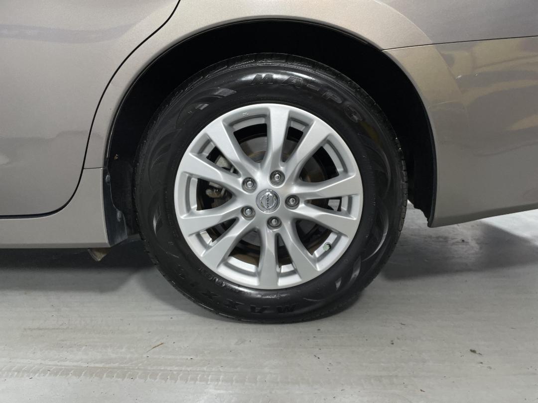 Photo '11' of Nissan Altima Photo '11' of Nissan Altima