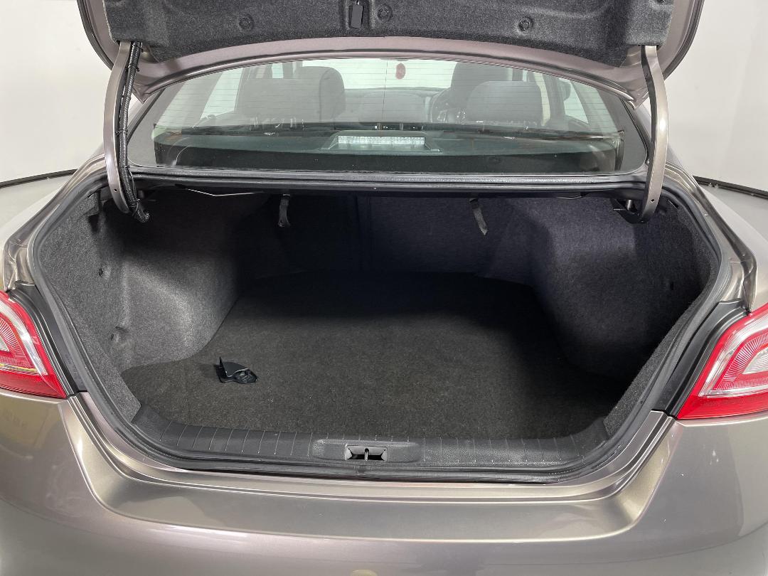 Photo '14' of Nissan Altima Photo '14' of Nissan Altima