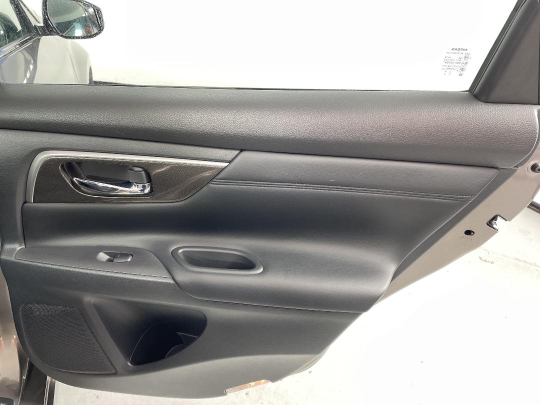 Photo '19' of Nissan Altima Photo '19' of Nissan Altima