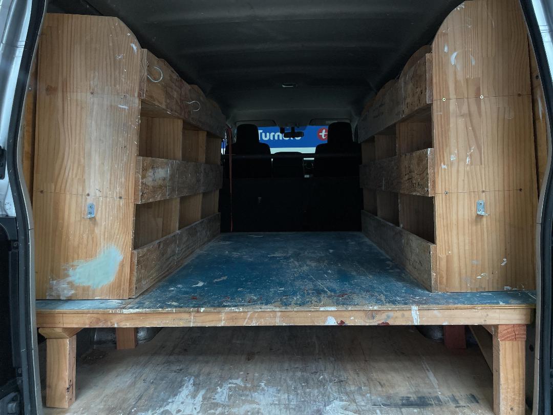 Photo '14' of Nissan Caravan