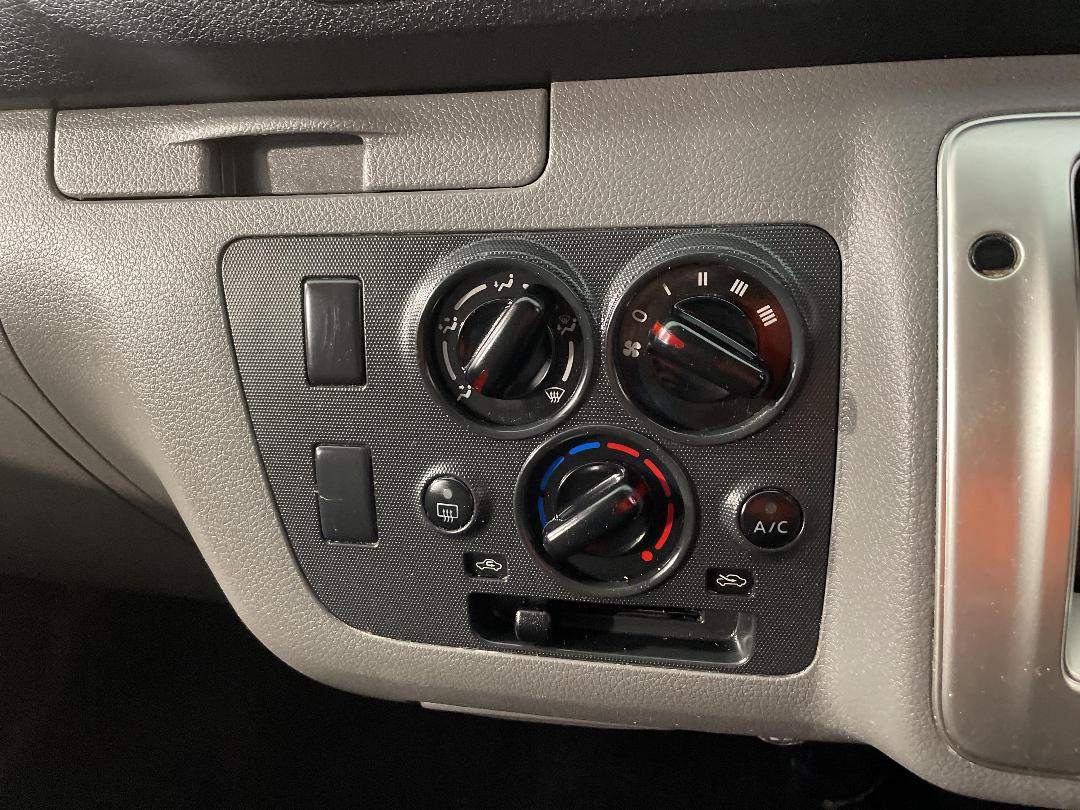 Photo '25' of Nissan Caravan