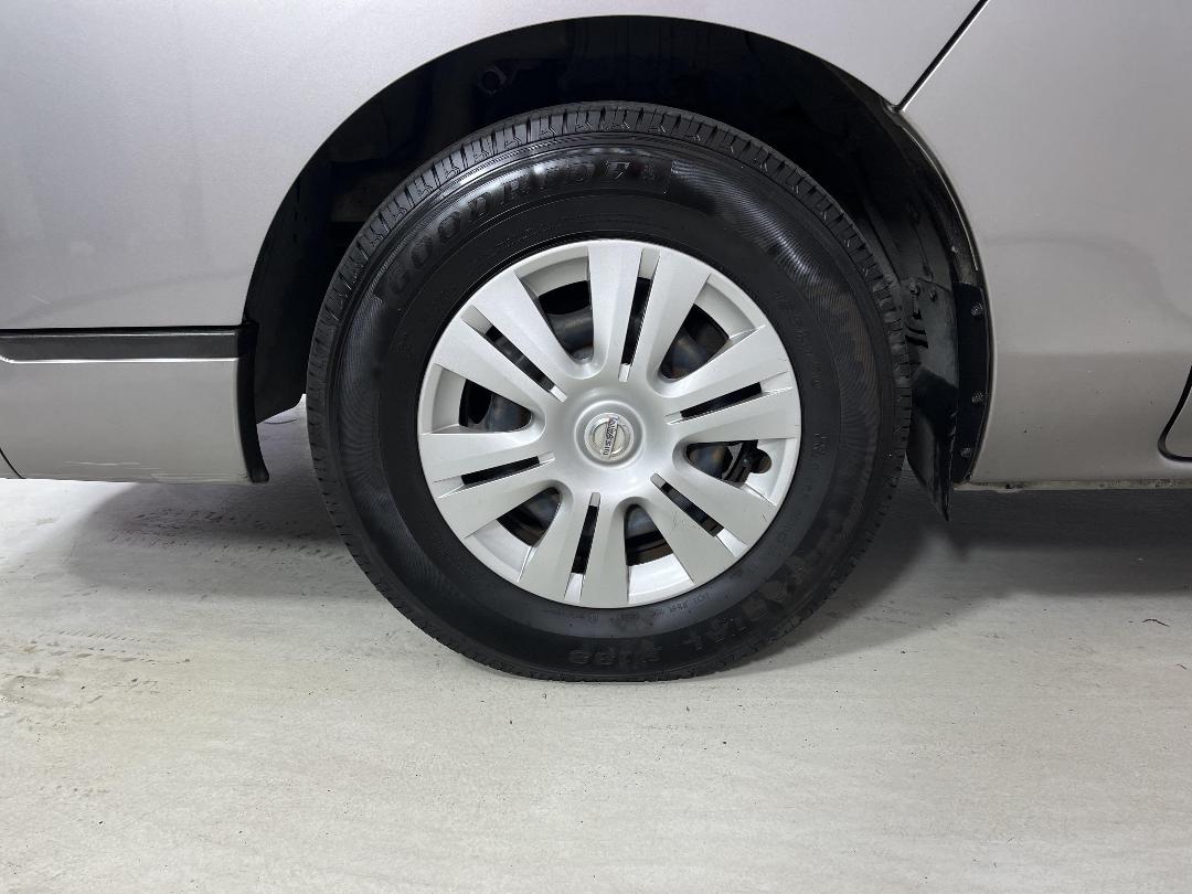 Photo '10' of Nissan Caravan