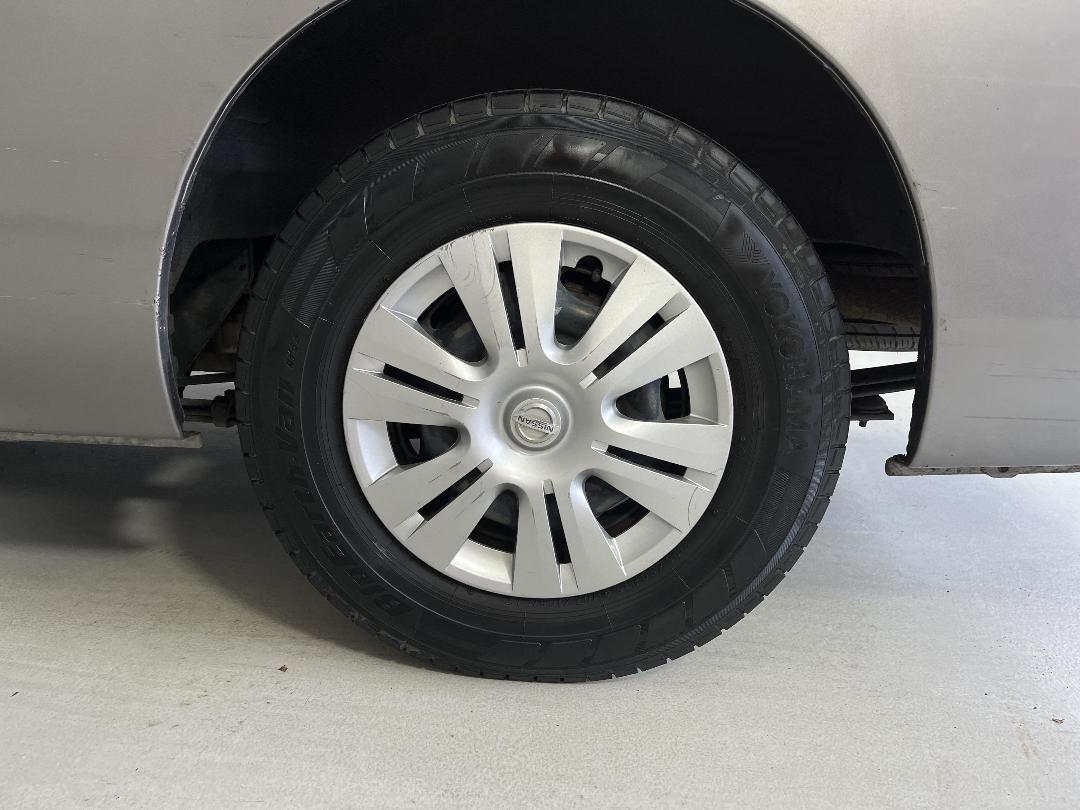 Photo '11' of Nissan Caravan