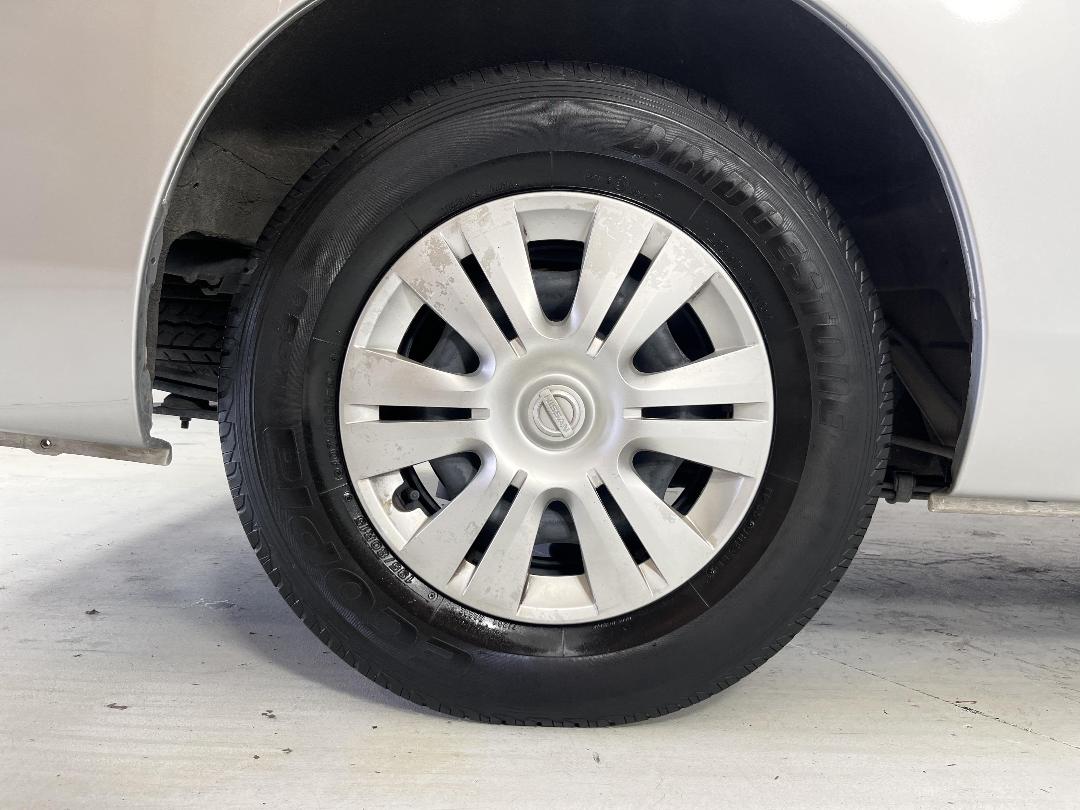 Photo '12' of Nissan Caravan