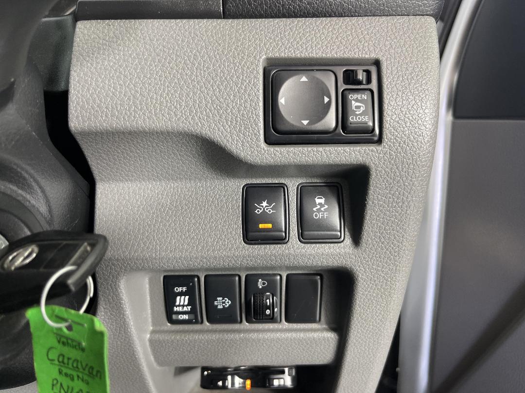 Photo '29' of Nissan Caravan