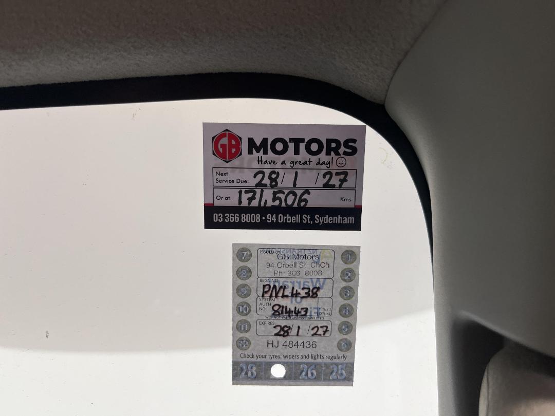 Photo '31' of Nissan Caravan