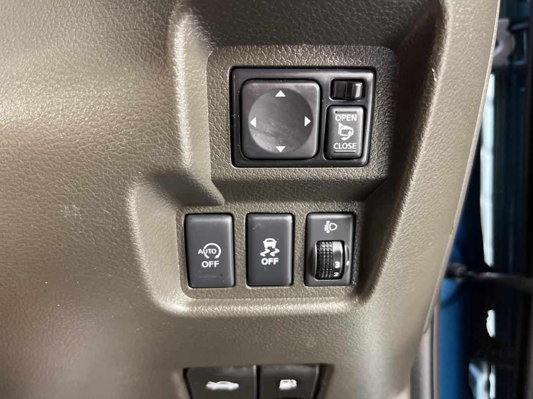 Photo '28' of Nissan Cube