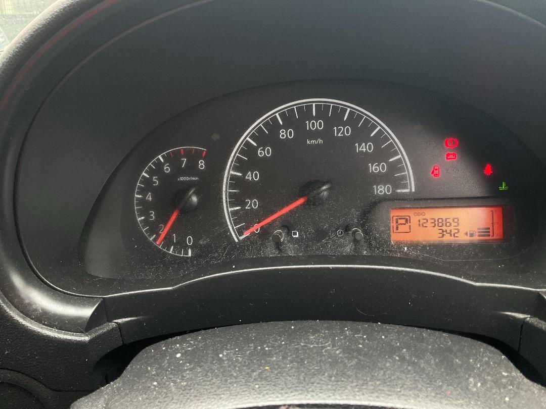 Photo '13' of Nissan Latio Photo '13' of Nissan Latio