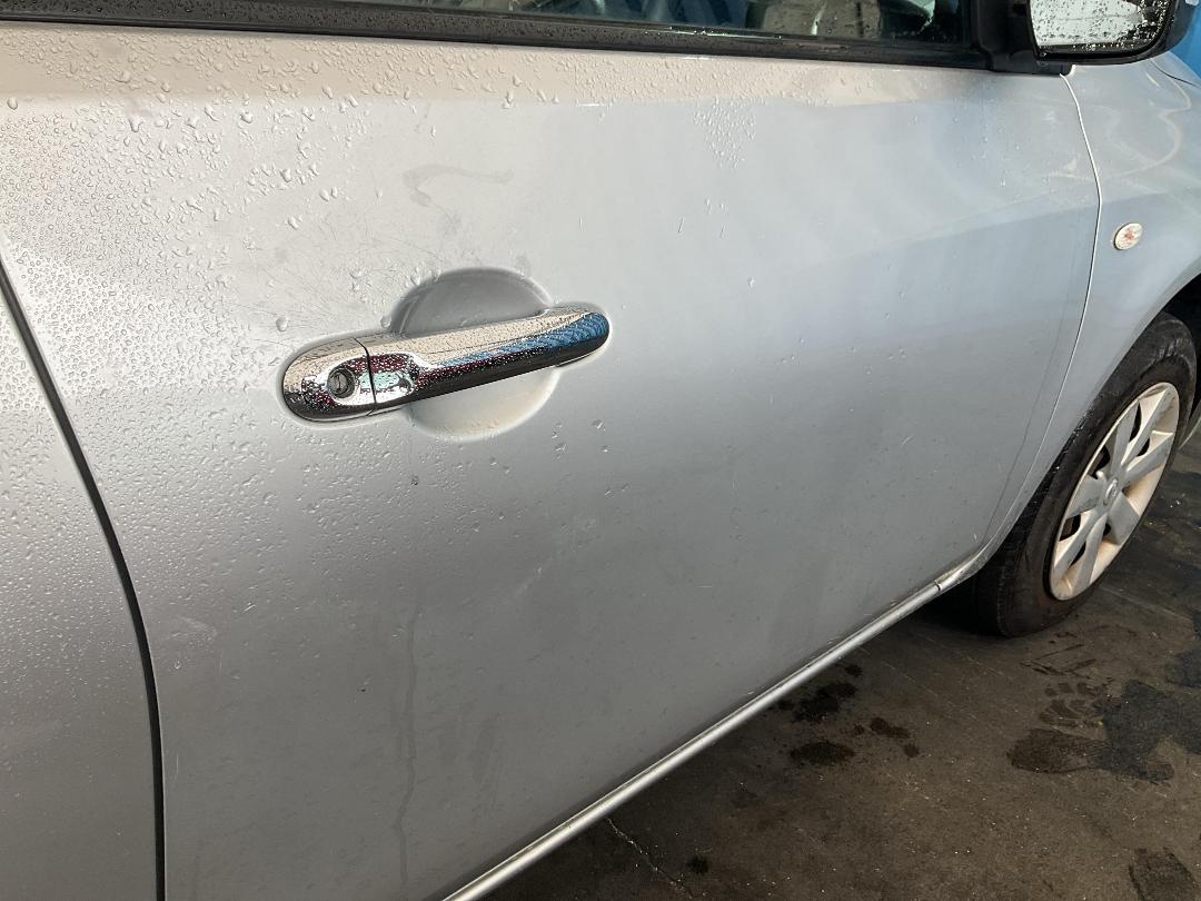 Photo '7' of Nissan Latio Photo '7' of Nissan Latio