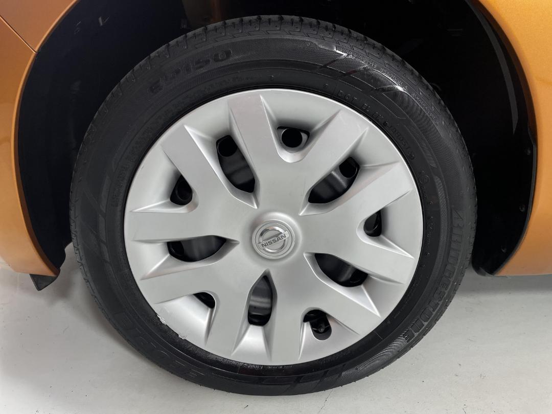 Photo '10' of Nissan Leaf