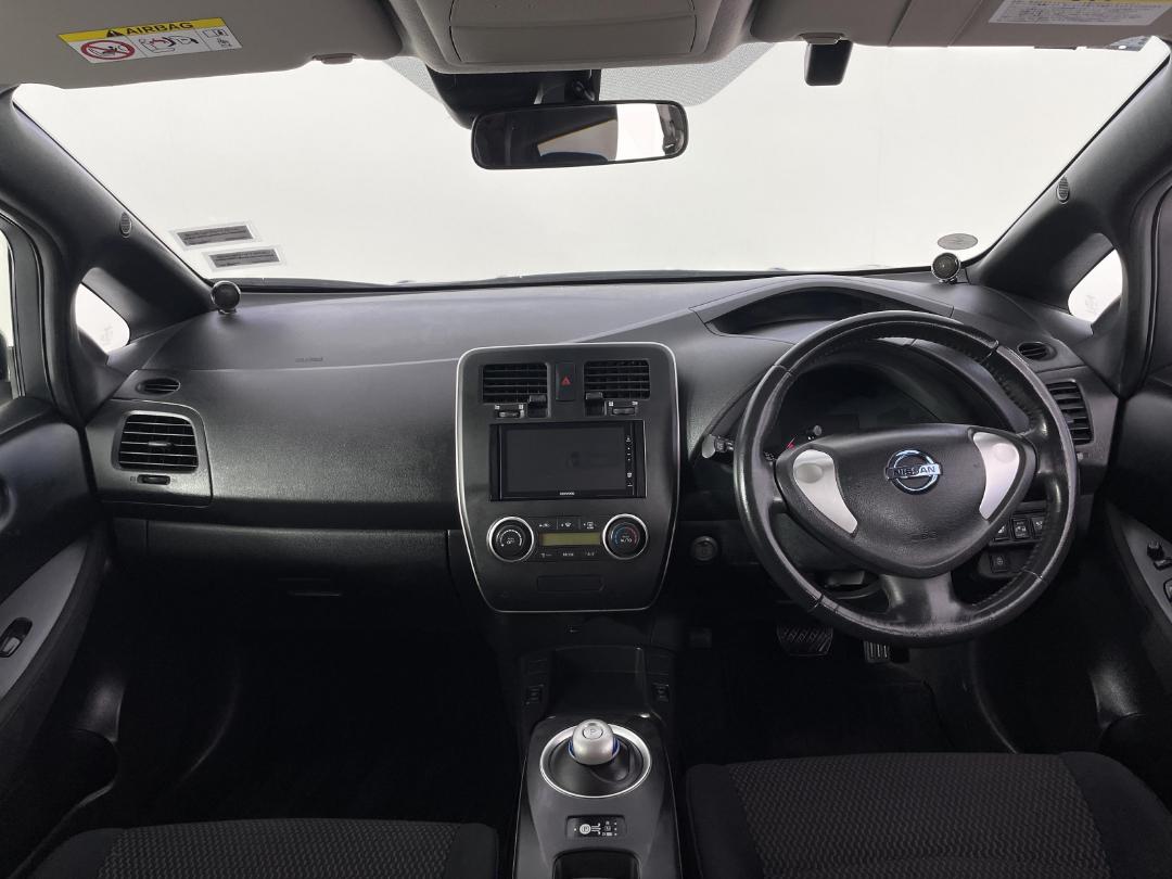 Photo '17' of Nissan Leaf