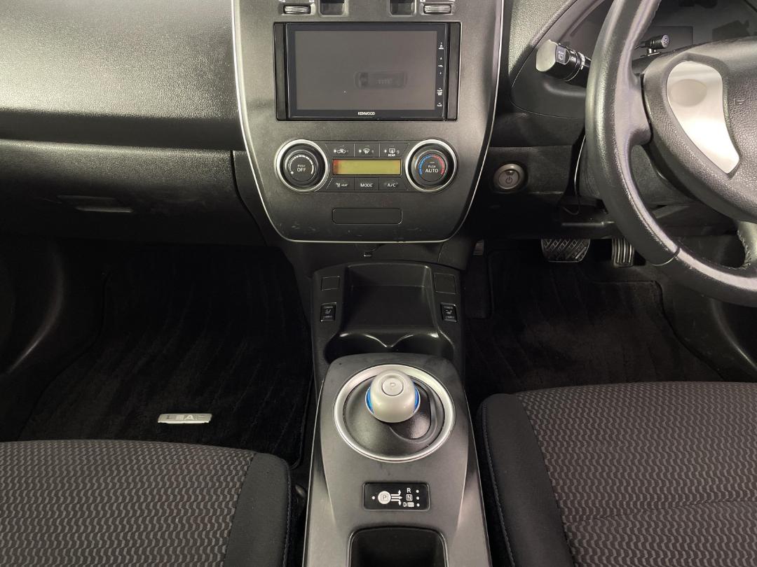 Photo '18' of Nissan Leaf