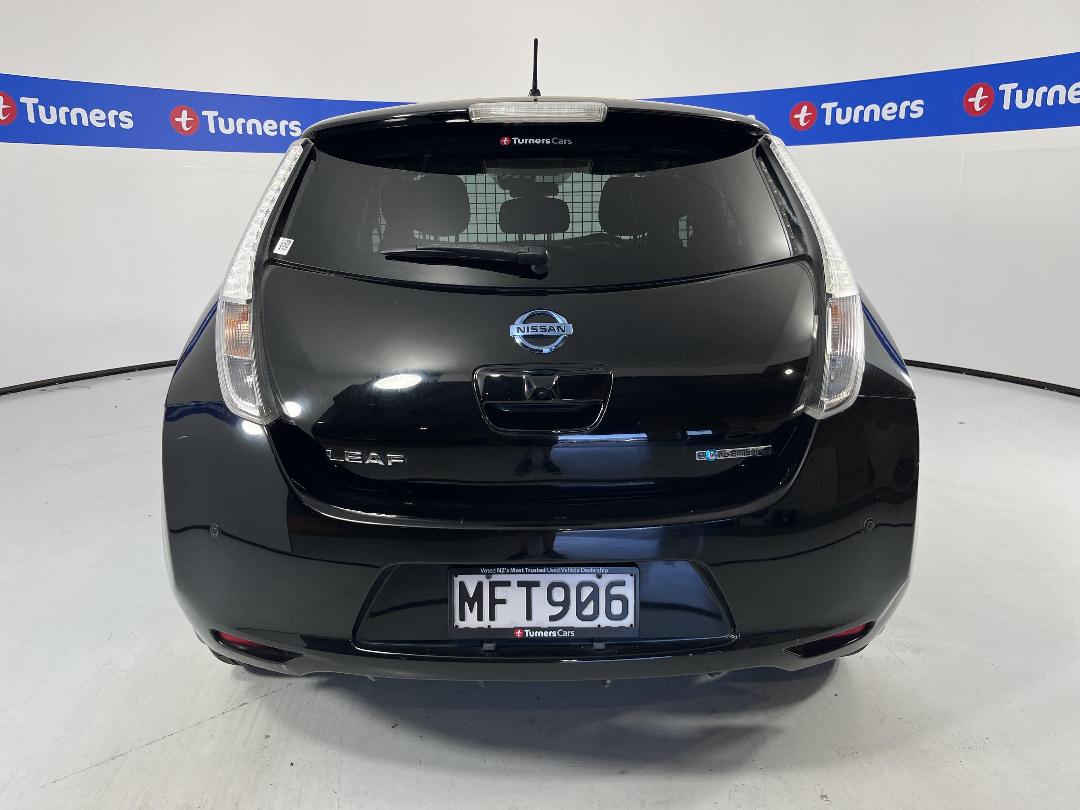 Photo '6' of Nissan Leaf