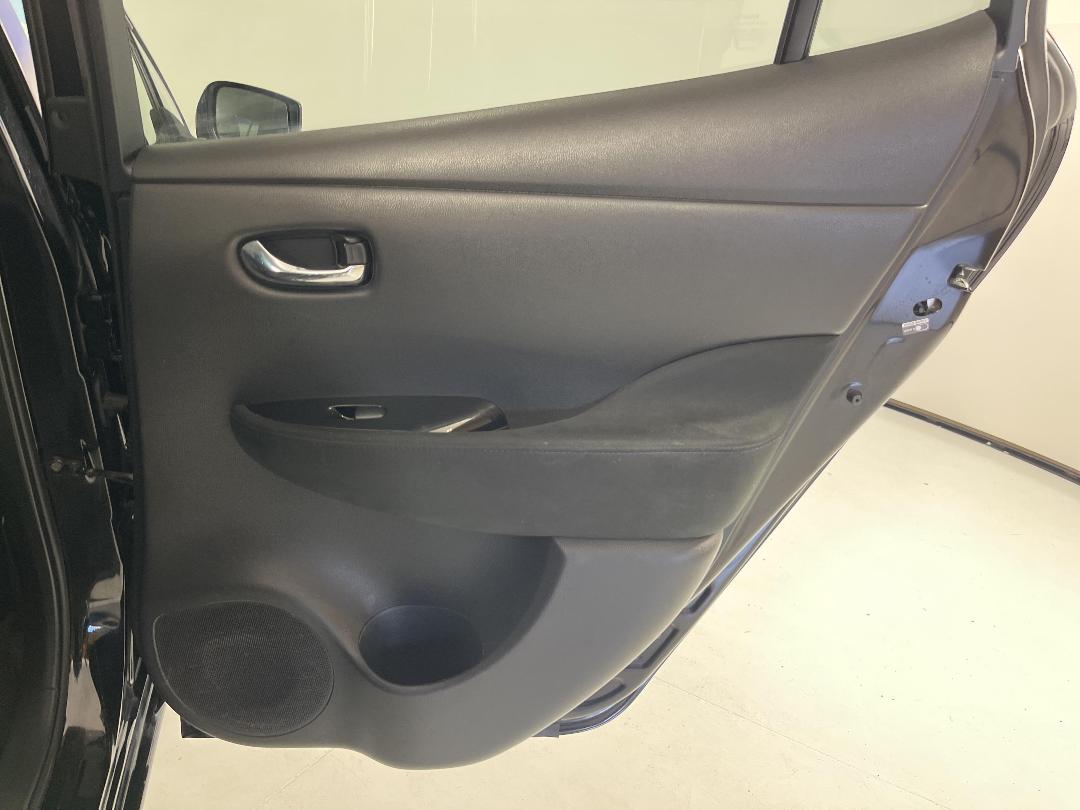 Photo '19' of Nissan Leaf