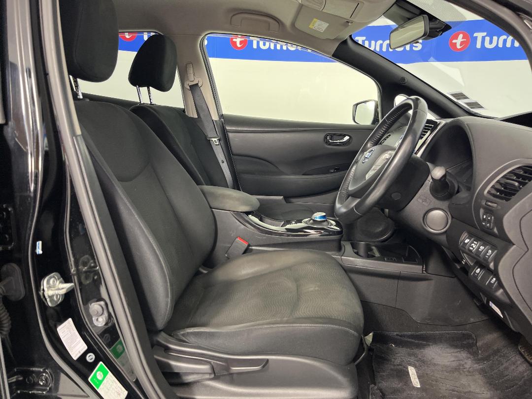 Photo '16' of Nissan Leaf