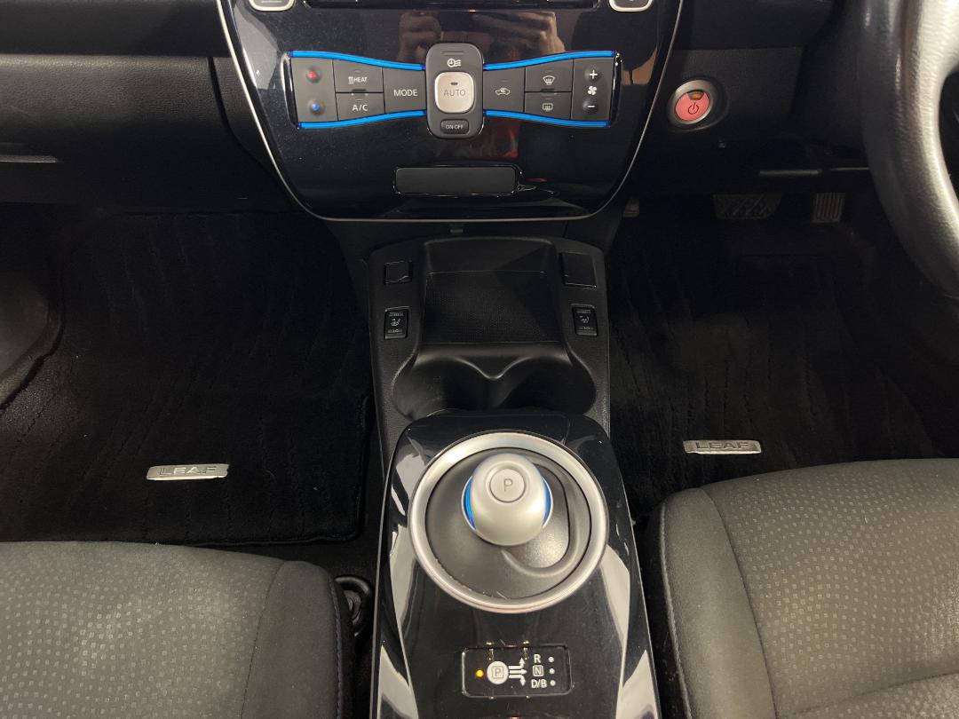 Photo '18' of Nissan Leaf