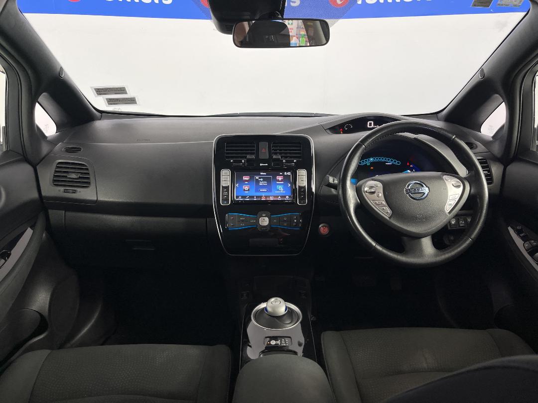 Photo '17' of Nissan Leaf