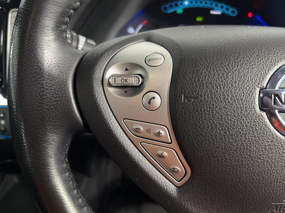 Photo '24' of Nissan Leaf