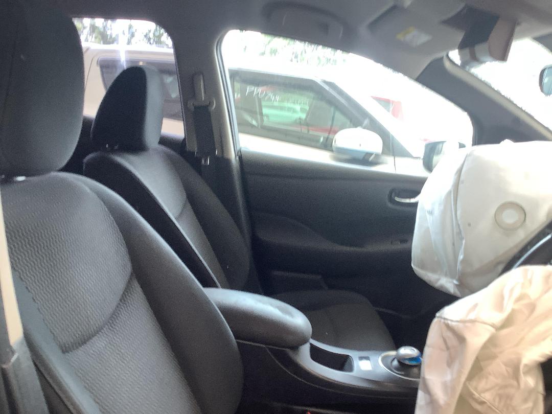 Photo '16' of Nissan Leaf Photo '16' of Nissan Leaf