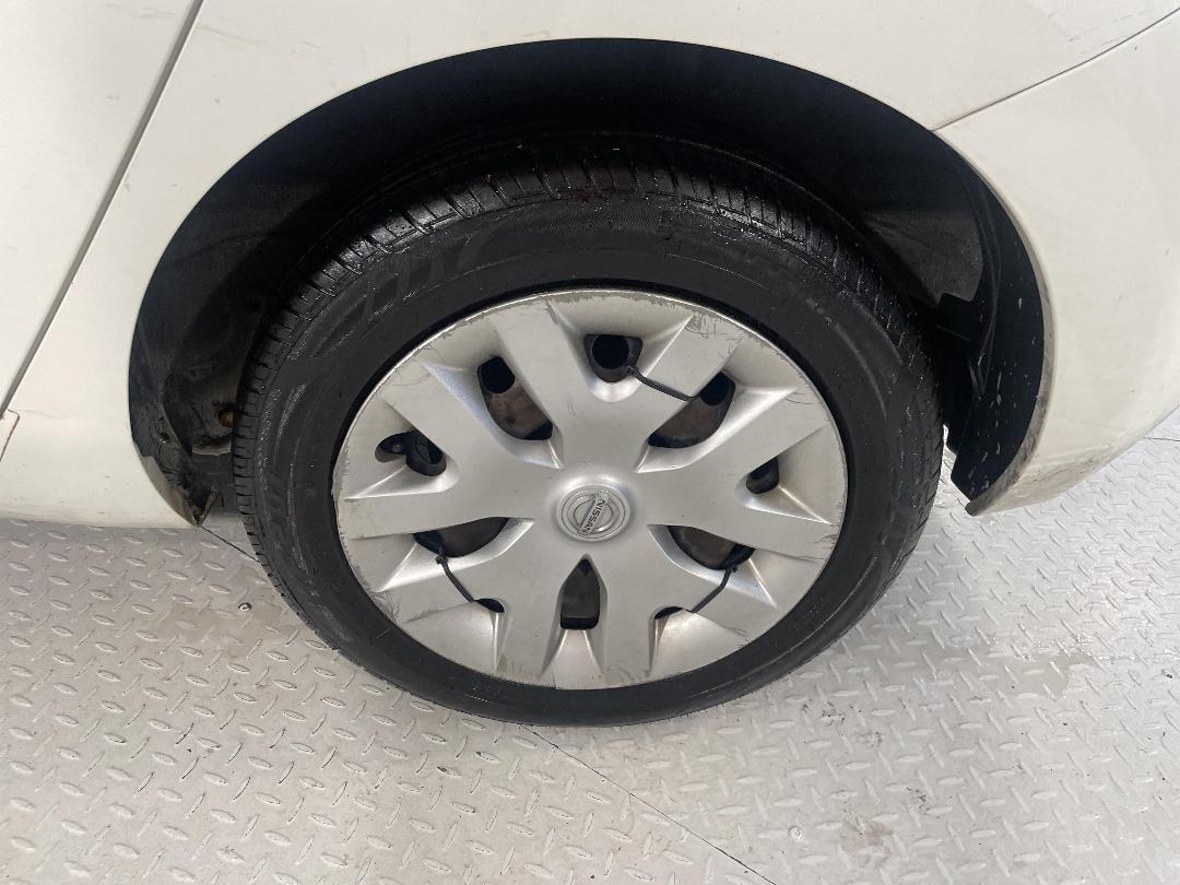 Photo '11' of Nissan Leaf