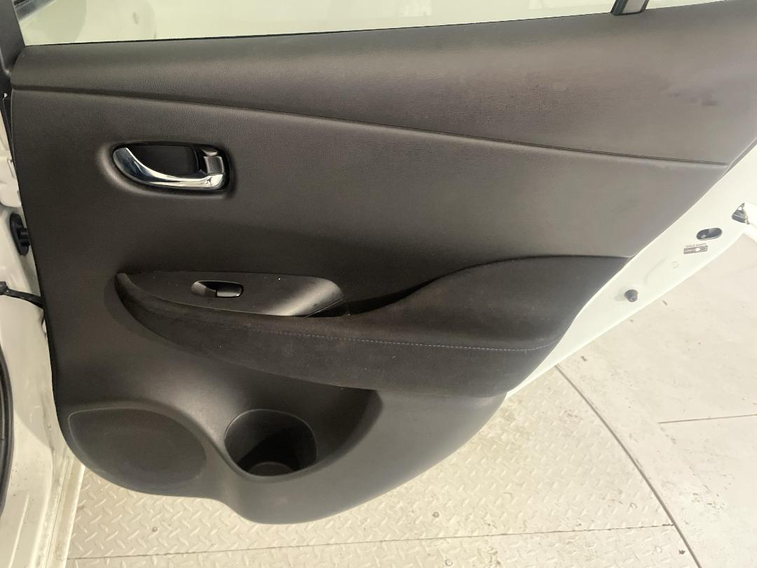 Photo '19' of Nissan Leaf