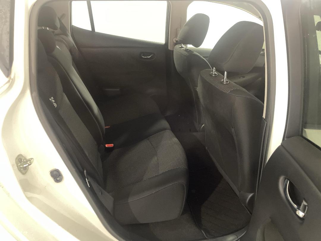 Photo '20' of Nissan Leaf