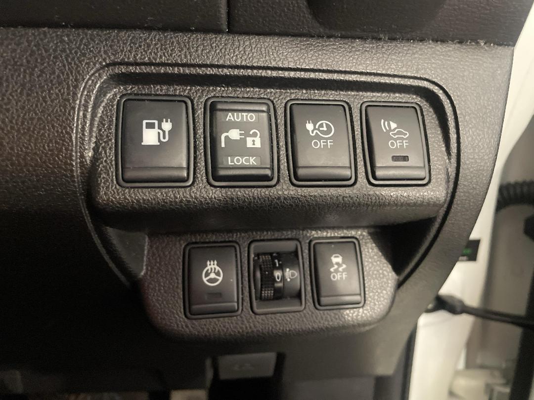 Photo '24' of Nissan Leaf