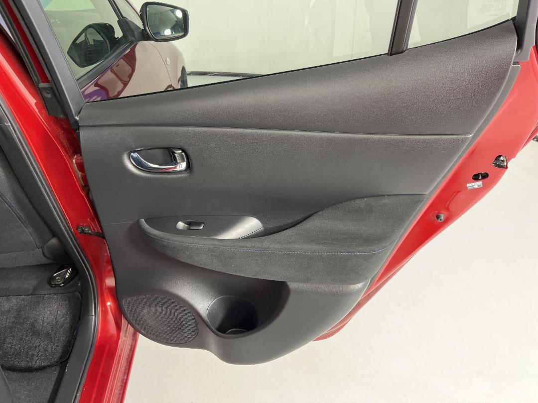 Photo '19' of Nissan Leaf Photo '19' of Nissan Leaf