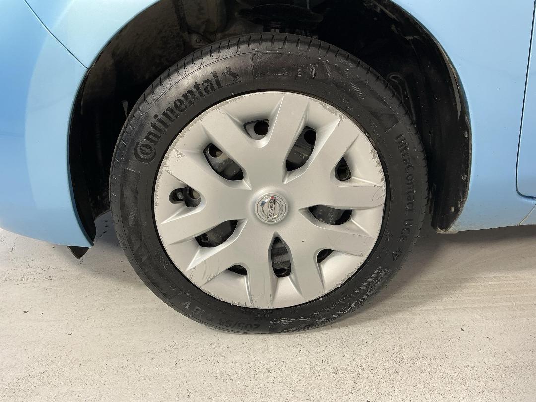 Photo '10' of Nissan Leaf