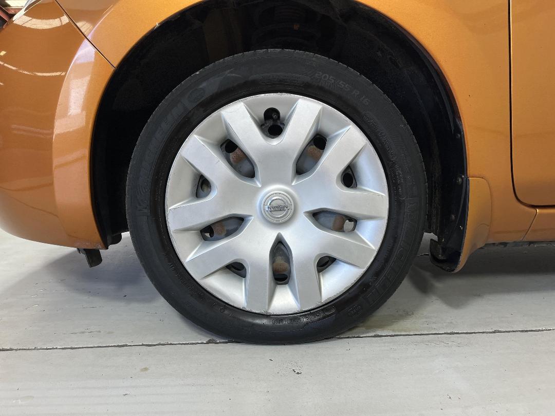 Photo '10' of Nissan Leaf