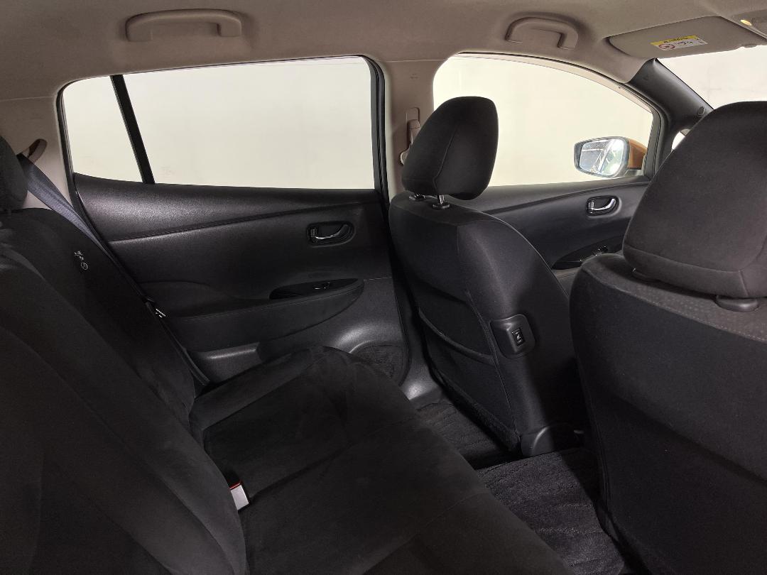 Photo '20' of Nissan Leaf