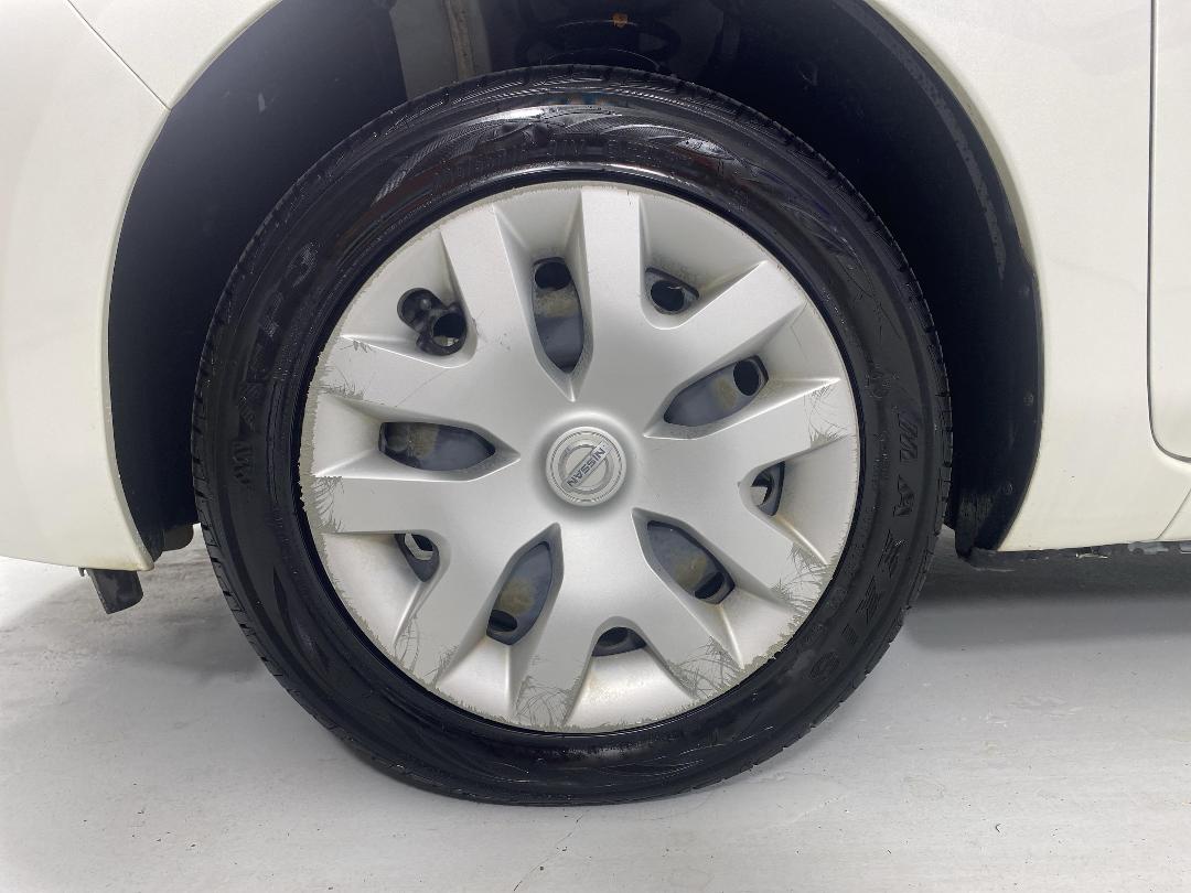 Photo '10' of Nissan Leaf