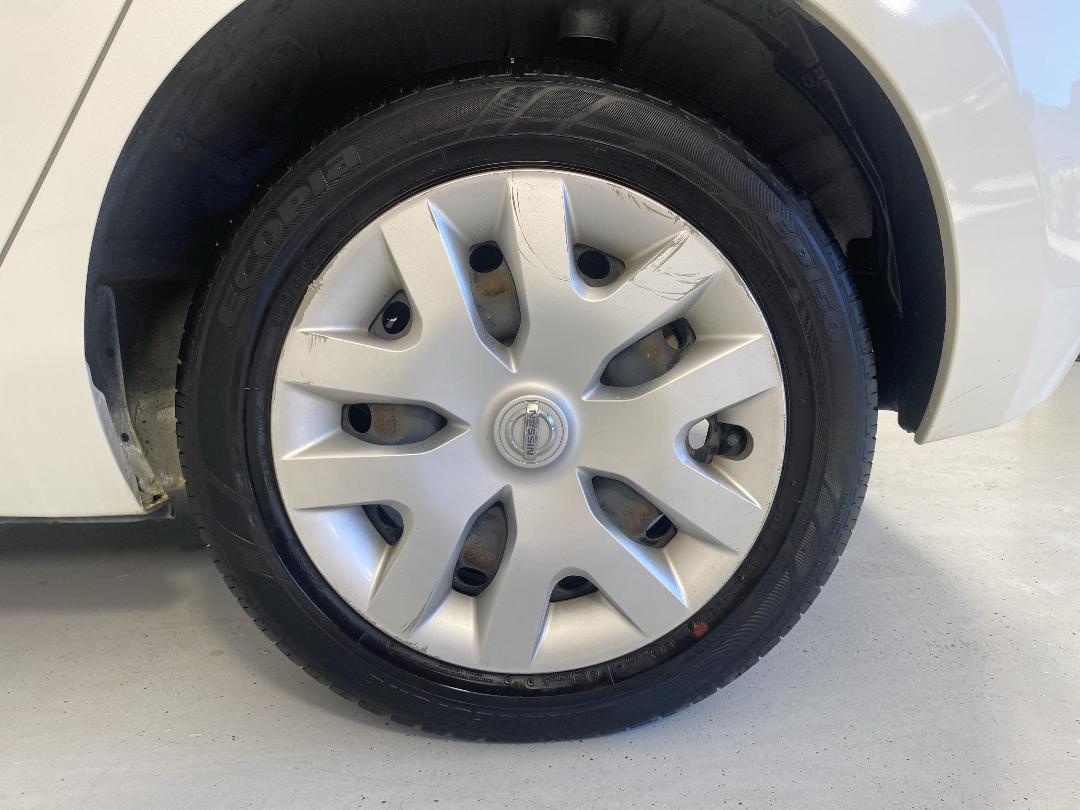 Photo '11' of Nissan Leaf