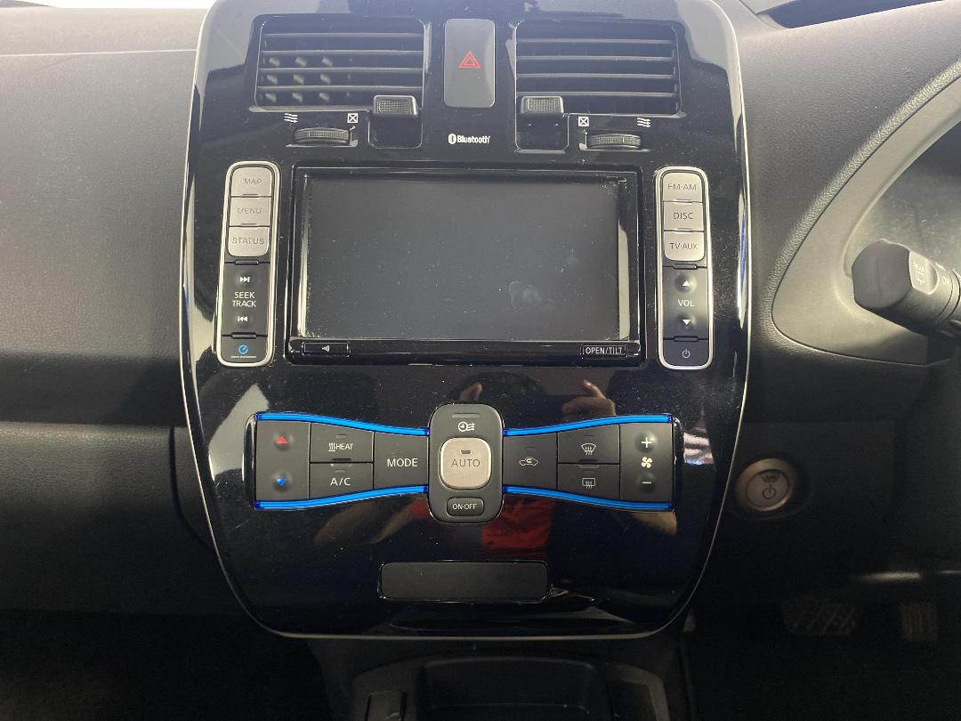 Photo '18' of Nissan Leaf