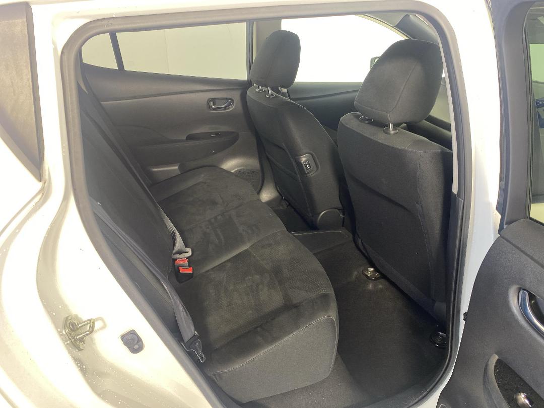 Photo '20' of Nissan Leaf