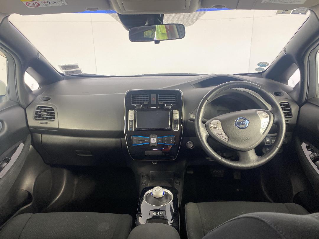 Photo '17' of Nissan Leaf