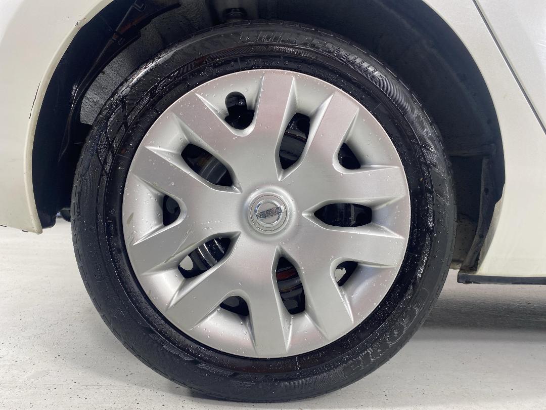 Photo '12' of Nissan Leaf