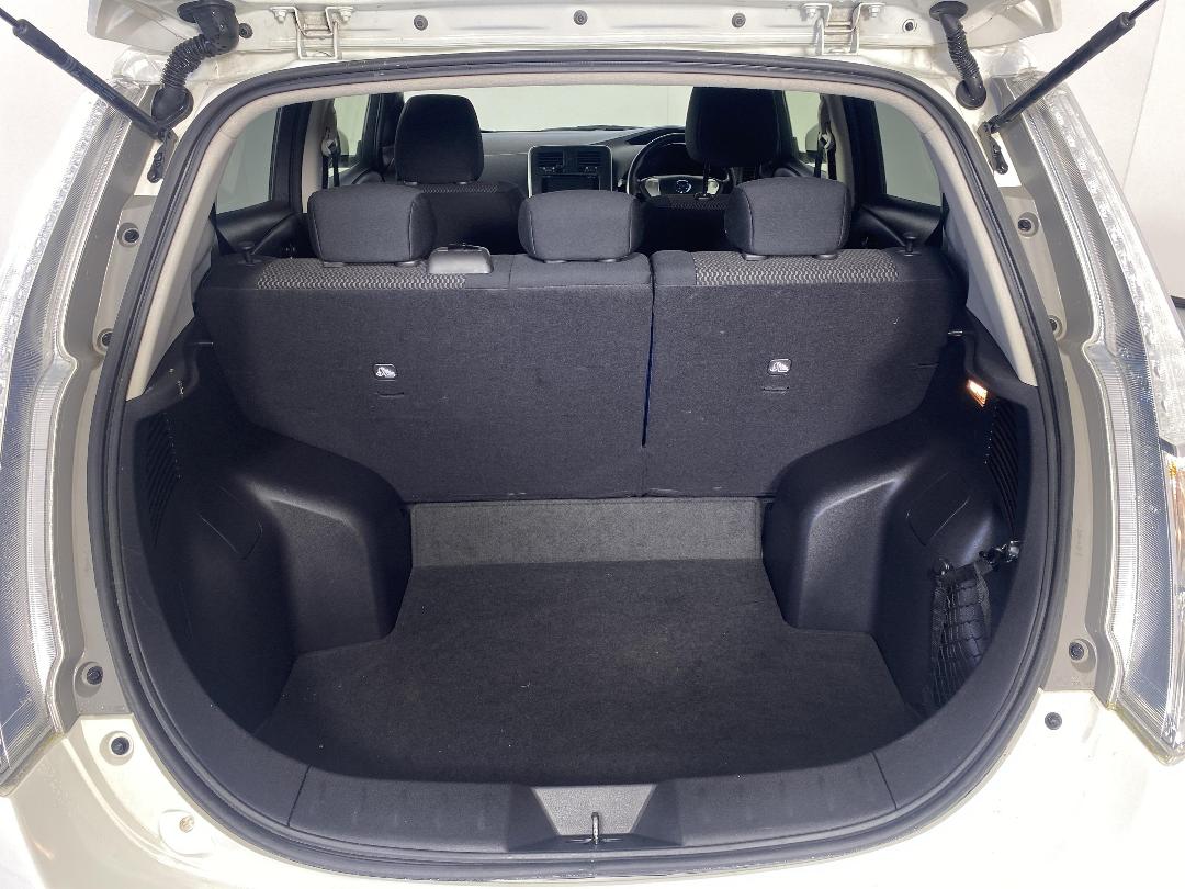 Photo '14' of Nissan Leaf