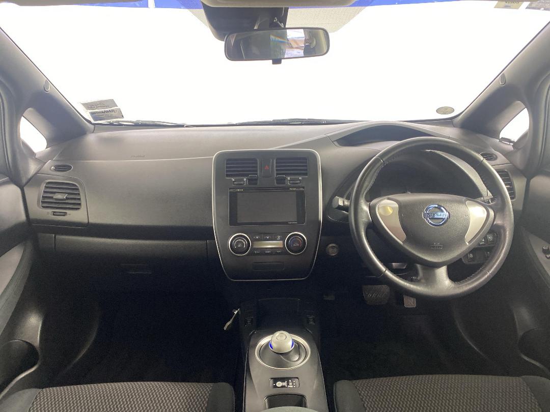 Photo '17' of Nissan Leaf