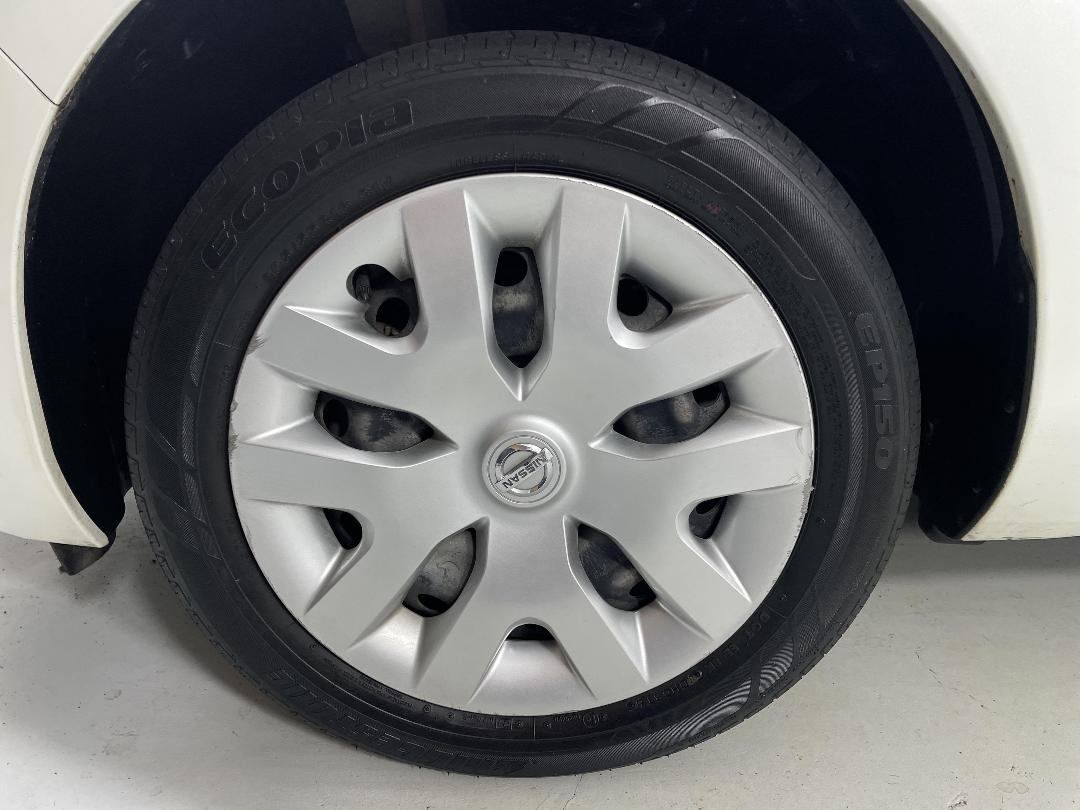 Photo '10' of Nissan Leaf