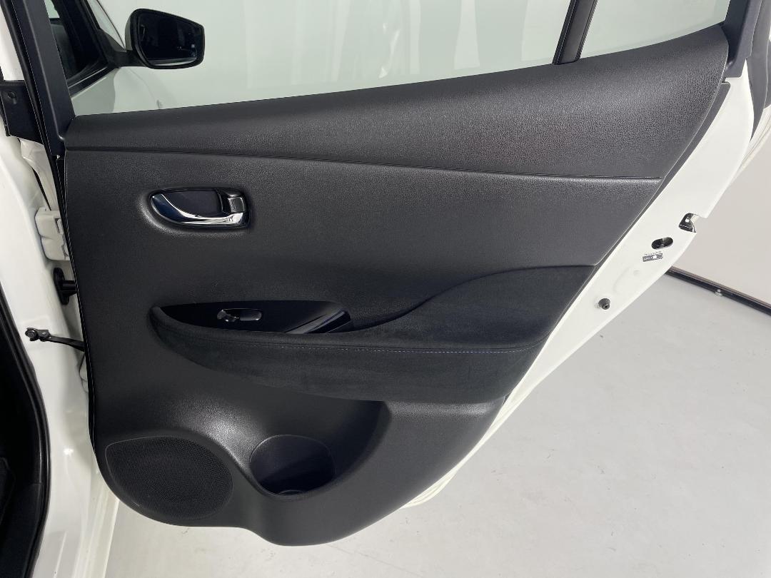 Photo '19' of Nissan Leaf