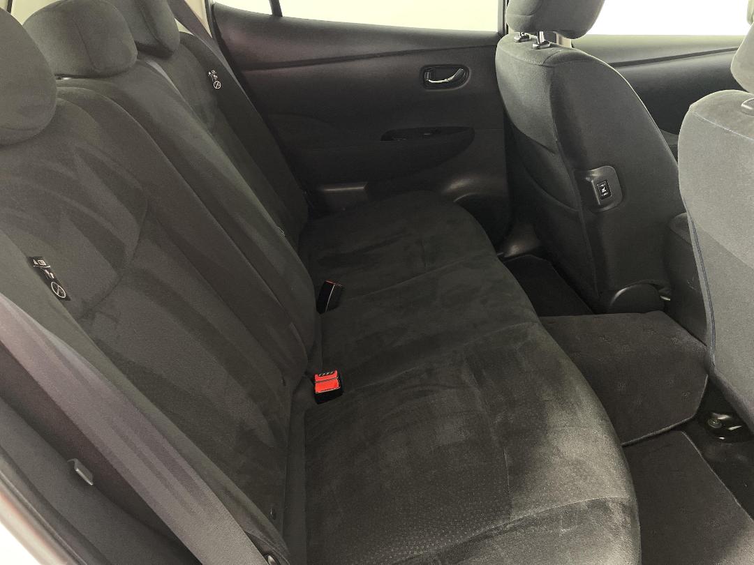 Photo '20' of Nissan Leaf