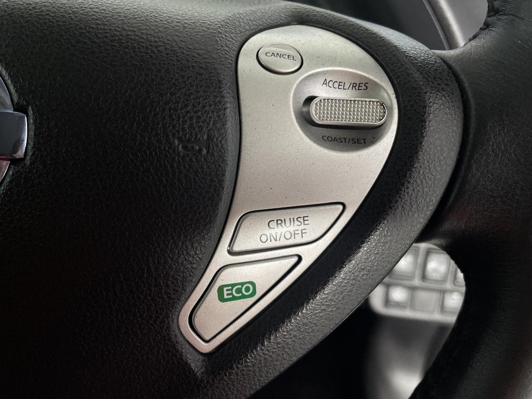 Photo '25' of Nissan Leaf