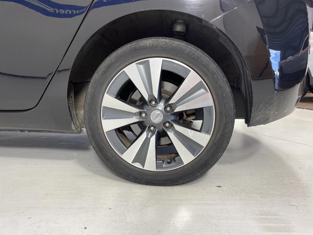 Photo '9' of Nissan Leaf