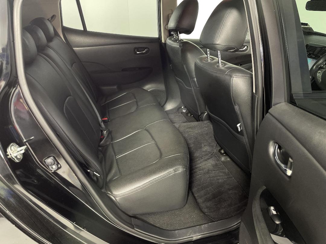 Photo '18' of Nissan Leaf