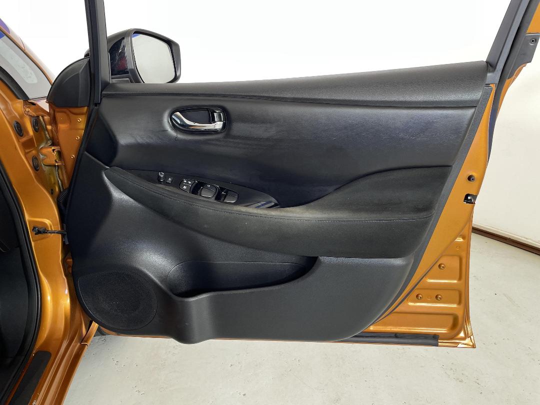 Photo '15' of Nissan Leaf Photo '15' of Nissan Leaf