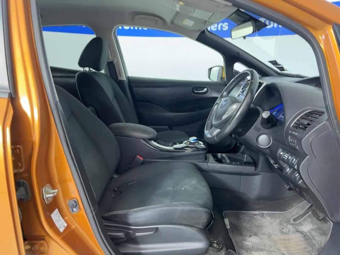 Photo '16' of Nissan Leaf